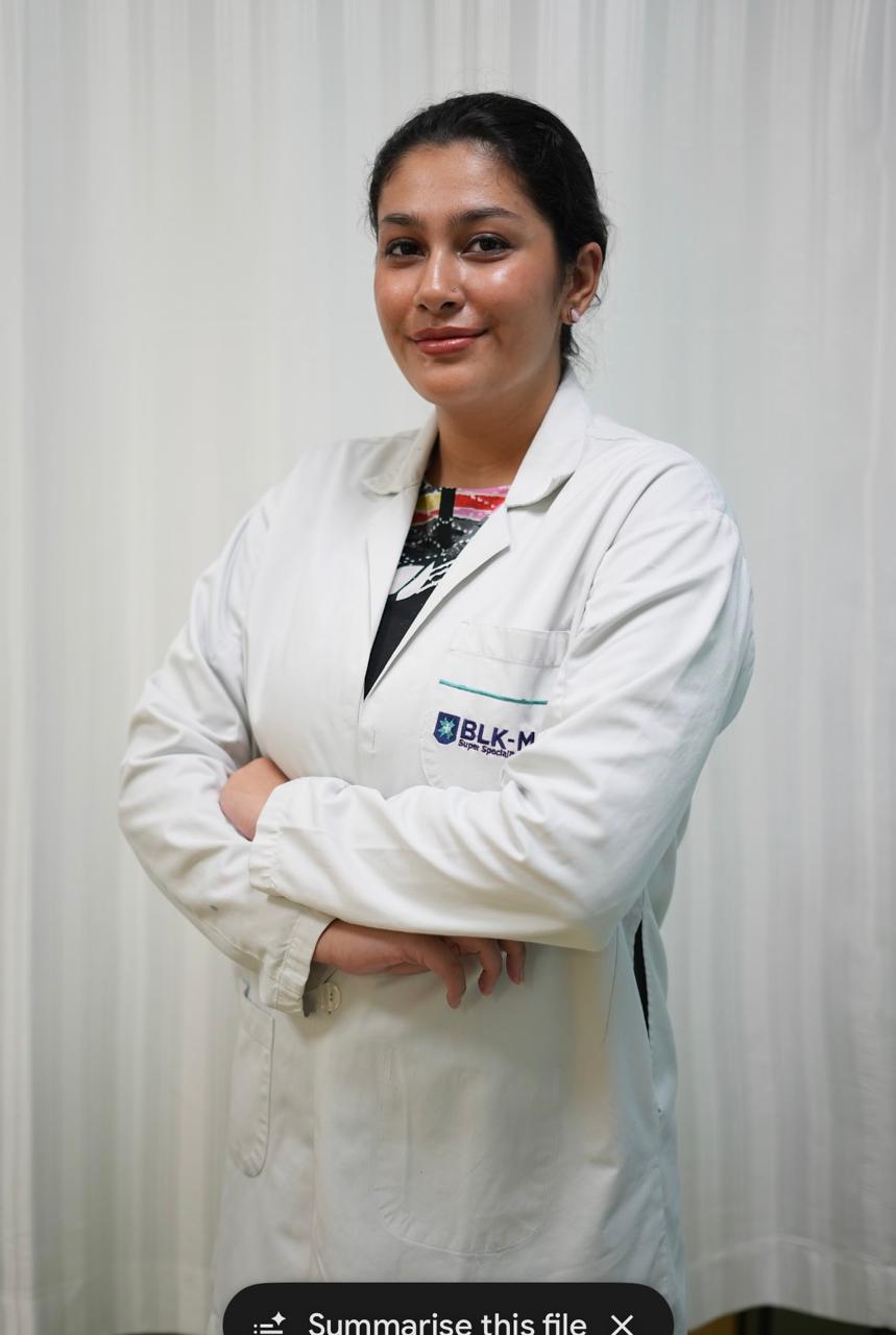 Dr Aakriti Sidhu